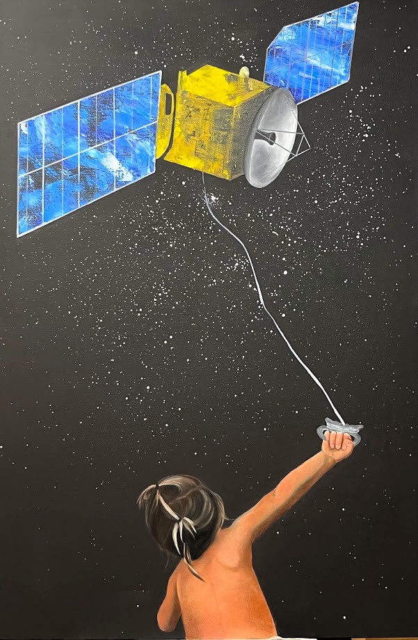 „Flug“ thematisiert den Moment des Aufbruchs und die Sehnsucht nach Weite. Zwischen kindlicher Vorstellungskraft und kosmischem Raum entsteht ein Bild über Bewegung, Freiheit und den Wunsch, über die vertraute Welt hinauszuwachsen. Werk „Flug“ von Elena Baurecht mit Motiv des Fliegens und kosmischer Bildsprache aus der Serie Flashbulb memories.